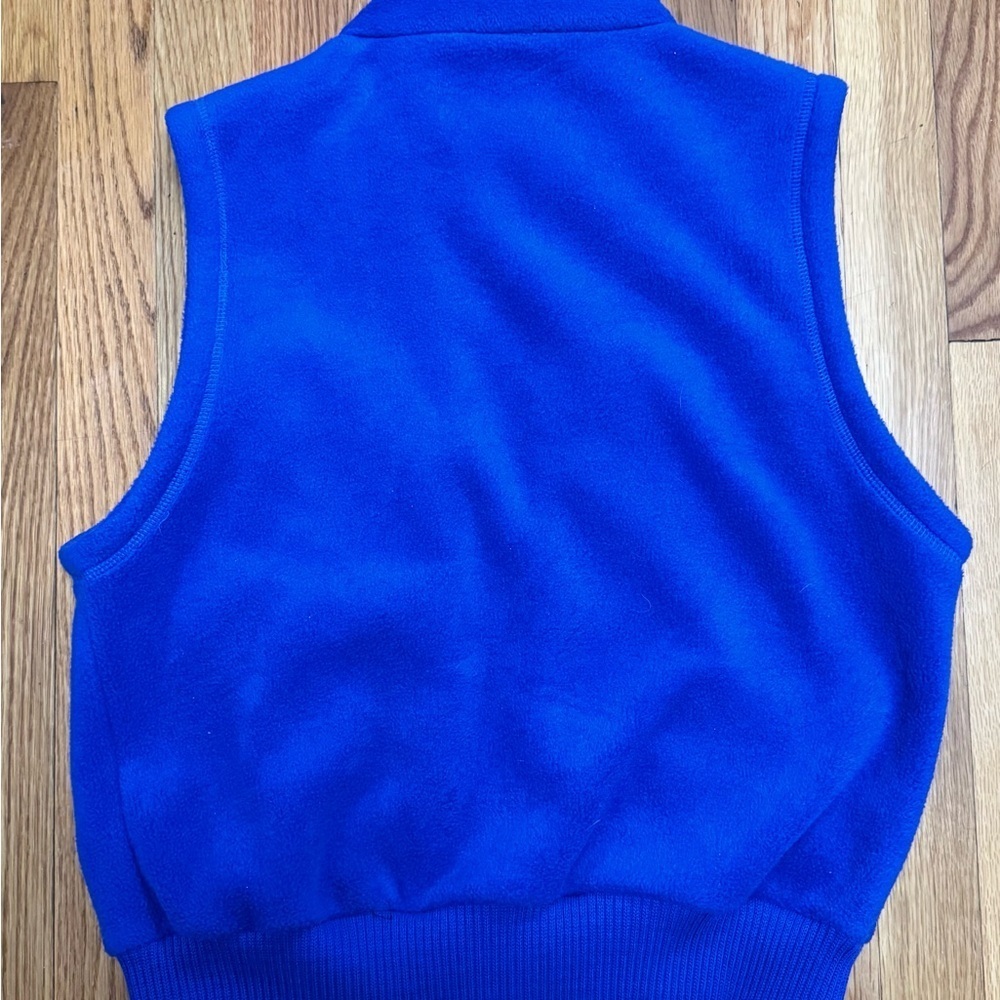 Liz Wear Womens Size Small Fleece Vest Blue Zipper Accent Sleeveless Casual - Picture 2 of 3